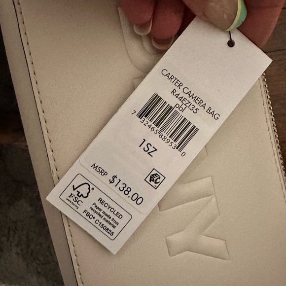 DKNY soft-White leather Carter Camera Bag - Picture 7 of 9